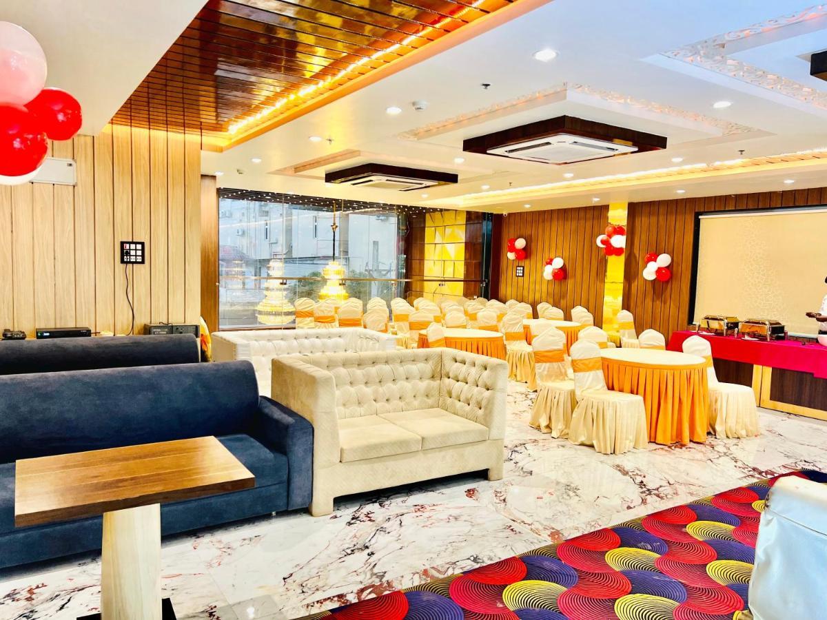 Hotel The Magnum à Deoghar Extérieur photo
