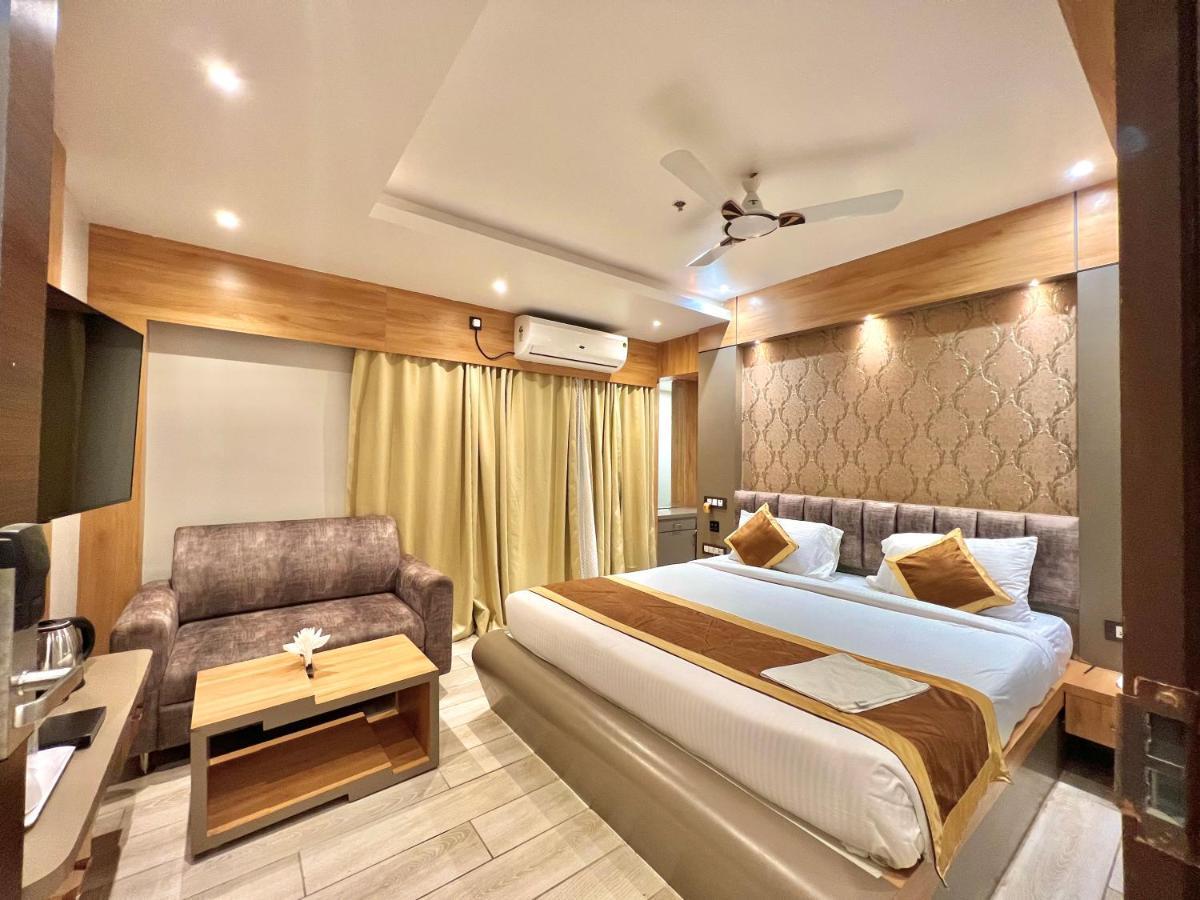 Hotel The Magnum à Deoghar Extérieur photo